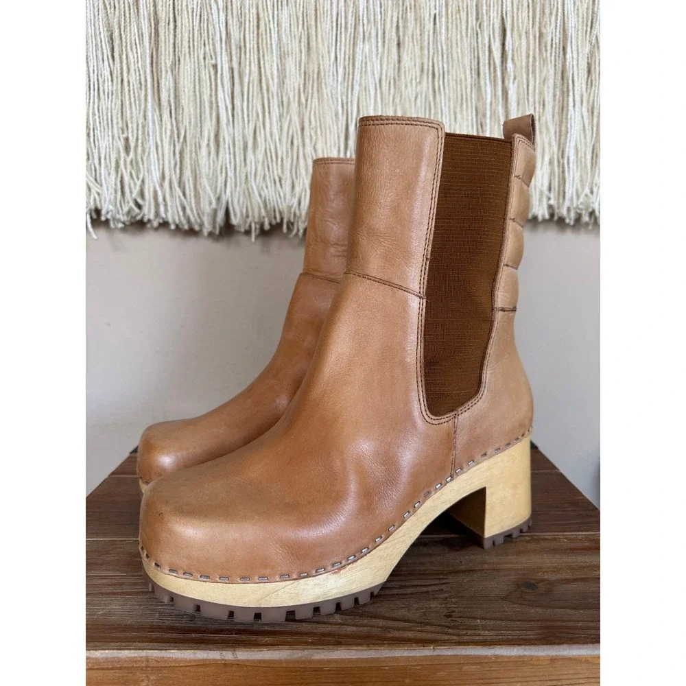 Free People MIA Justina Tan Leather Platform Block Heel Lug Sole Clog Boots Sz 9